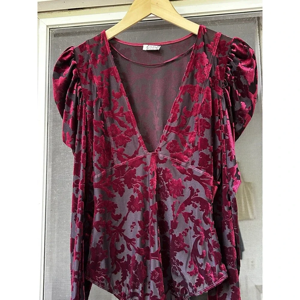 Intimately Free People Magic Hour Bodysuit Size Small Velvet Burnout Red Black